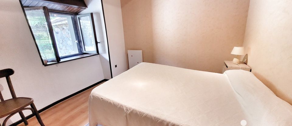 Maison de village 4 pièces de 90 m² à Dornas (07160)