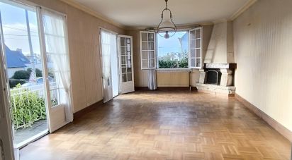 Maison traditionnelle 6 pièces de 135 m² à Carhaix-Plouguer (29270)