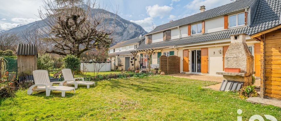 House 4 rooms of 81 m² in Sassenage (38360)