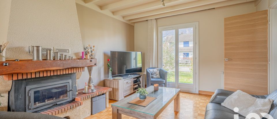 House 4 rooms of 81 m² in Sassenage (38360)