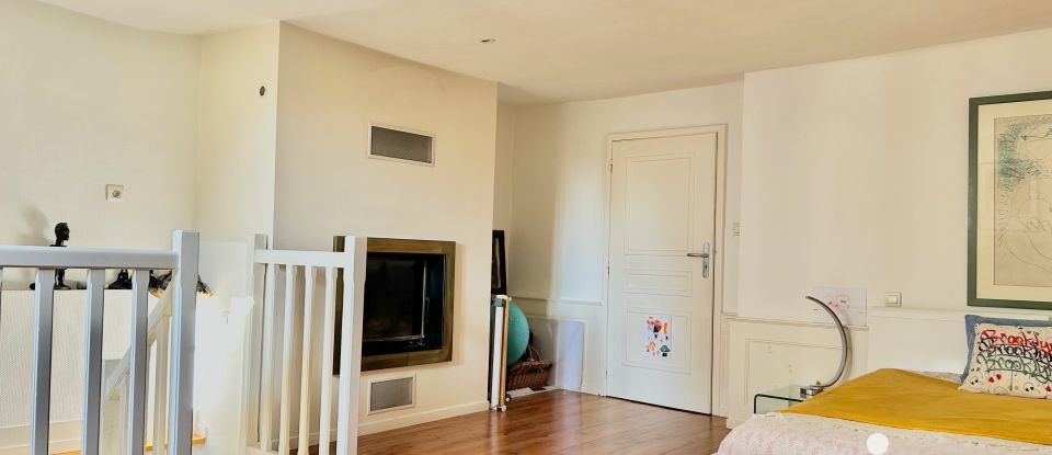 Duplex 4 rooms of 113 m² in Vannes (56000)