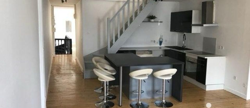 Apartment 3 rooms of 77 m² in Bourges (18000)
