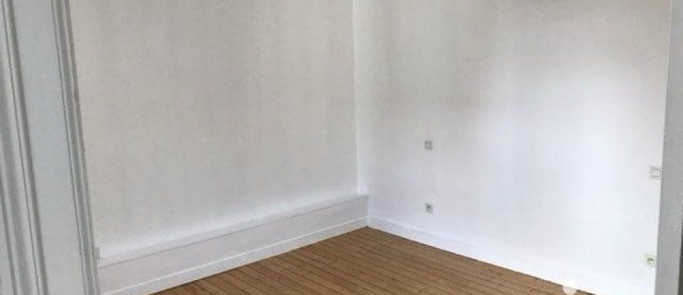 Apartment 3 rooms of 77 m² in Bourges (18000)