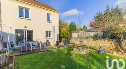 Maison 5 pièces de 90 m² à Aulnay-sur-Mauldre (78126)