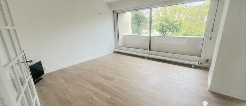 Apartment 4 rooms of 77 m² in Verrières-le-Buisson (91370)