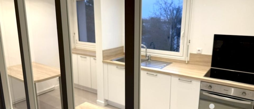Apartment 4 rooms of 77 m² in Verrières-le-Buisson (91370)
