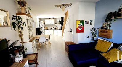 Duplex 3 rooms of 61 m² in Villenave-d'Ornon (33140)