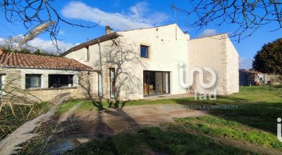 House 5 rooms of 136 m² in Fontenay-le-Comte (85200)