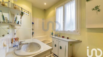 House 5 rooms of 90 m² in Thiais (94320)