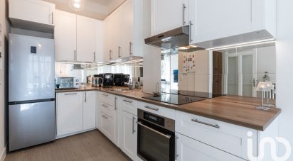Apartment 3 rooms of 71 m² in Nice (06100)