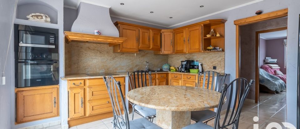 House 5 rooms of 140 m² in Vitry-sur-Orne (57185)