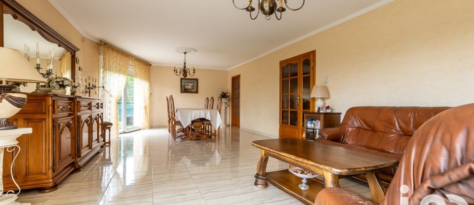 House 5 rooms of 140 m² in Vitry-sur-Orne (57185)