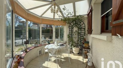 Pavilion 4 rooms of 100 m² in Fontenay-le-Comte (85200)