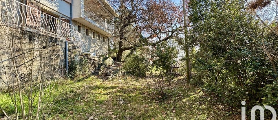 Maison traditionnelle 5 pièces de 126 m² à Aubenas (07200)