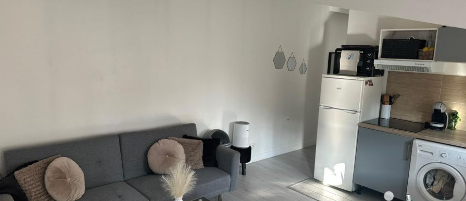 Building in Créteil (94000) of 133 m²