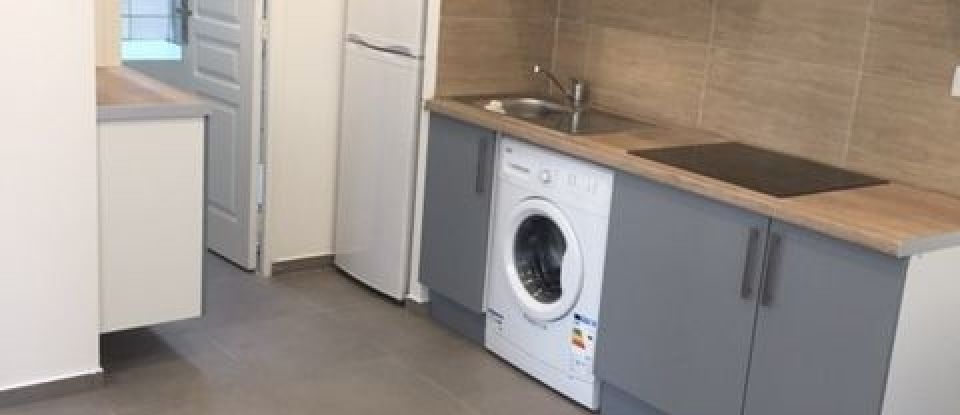 Building in Créteil (94000) of 133 m²