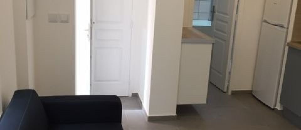 Building in Créteil (94000) of 133 m²