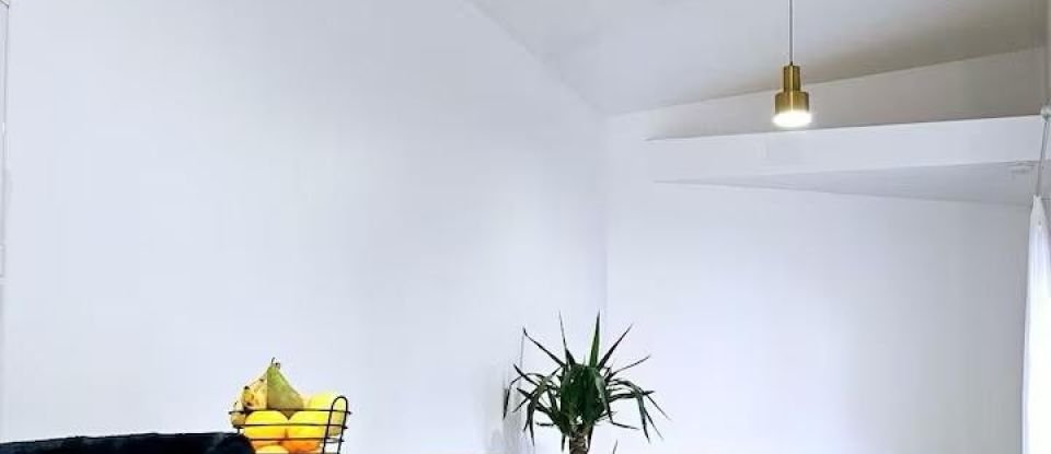 Building in Créteil (94000) of 133 m²