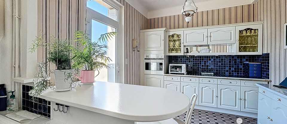 House 7 rooms of 153 m² in Abrest (03200)