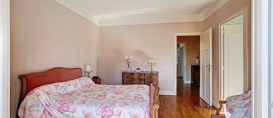 House 7 rooms of 153 m² in Abrest (03200)