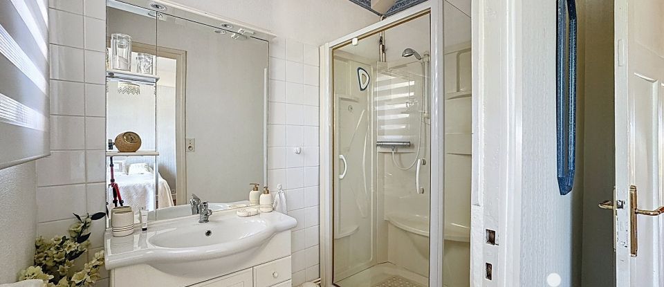 House 7 rooms of 153 m² in Abrest (03200)