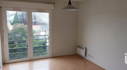 Apartment 1 room of 23 m² in Bordeaux (33800)