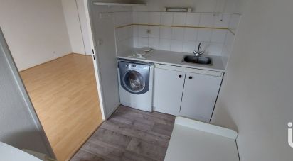 Apartment 1 room of 23 m² in Bordeaux (33800)