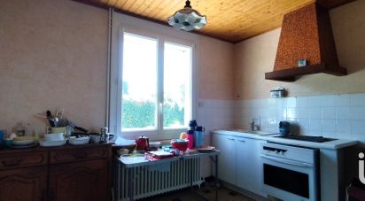 House 4 rooms of 69 m² in Pouzauges (85700)