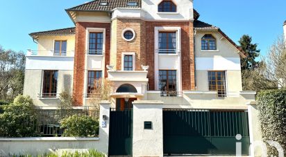 Maison 9 pièces de 272 m² à Sceaux (92330)