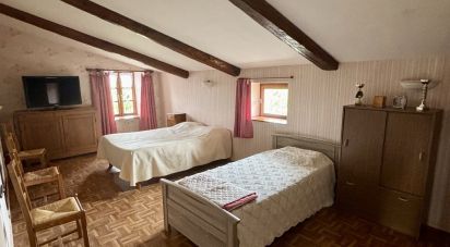 Country home 8 rooms of 270 m² in Savasse (26740)