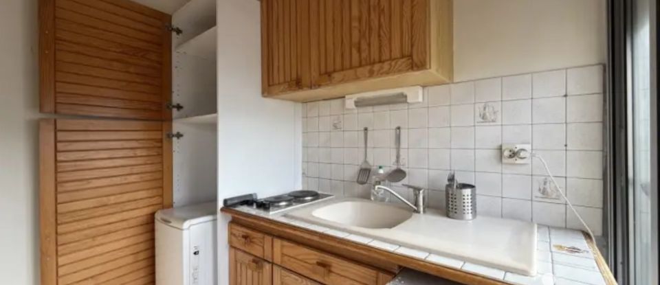 Studio 1 room of 28 m² in Saint-Maur-des-Fossés (94210)