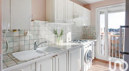 Apartment 6 rooms of 116 m² in Saint-Herblain (44800)