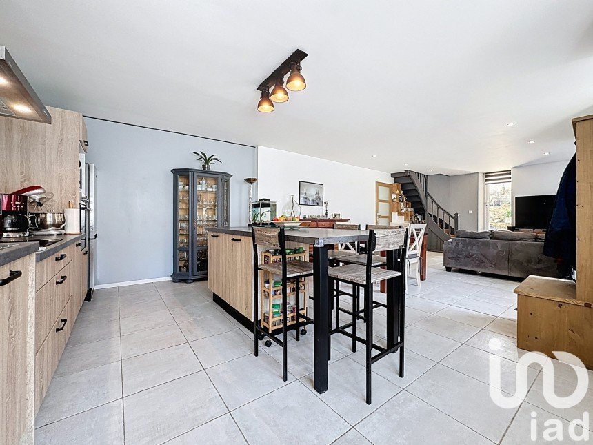 House 4 rooms of 110 m² in Bretteville (50110)