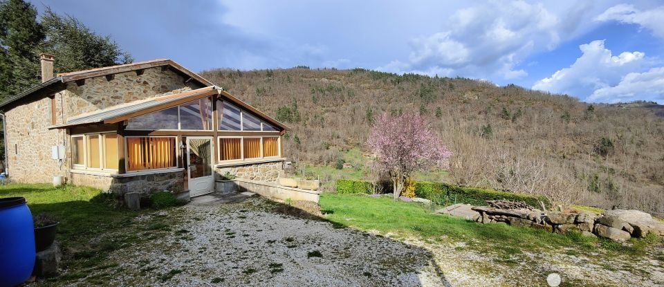 Maison rustique 5 pièces de 91 m² à Nozières (07270)