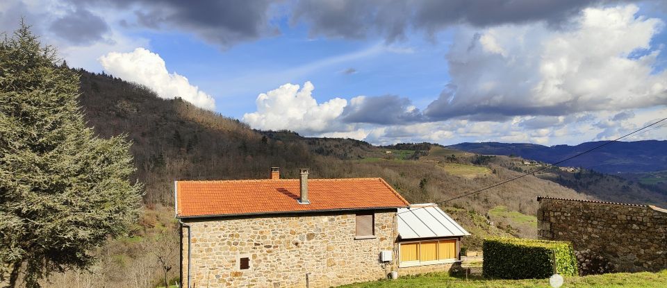 Maison rustique 5 pièces de 91 m² à Nozières (07270)