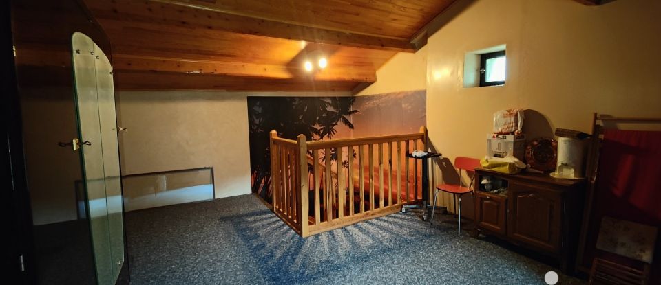 Maison rustique 5 pièces de 91 m² à Nozières (07270)