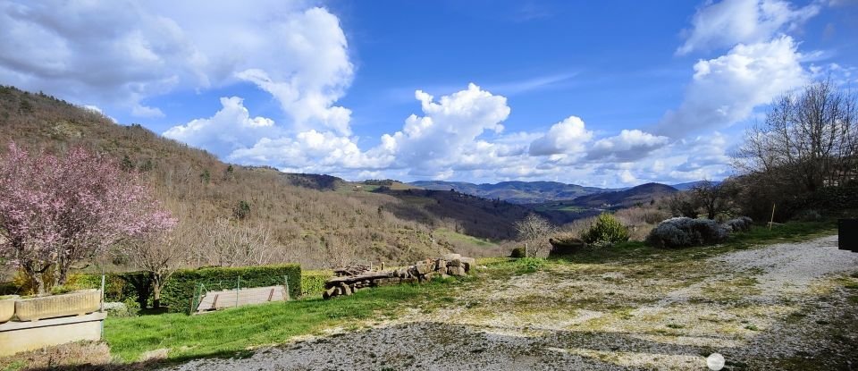 Maison rustique 5 pièces de 91 m² à Nozières (07270)