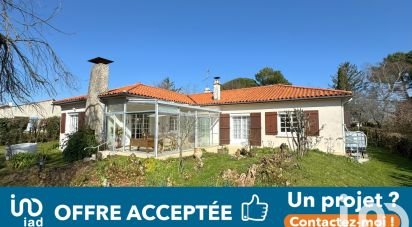 Pavilion 6 rooms of 130 m² in Fontenay-le-Comte (85200)