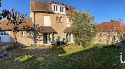 House 6 rooms of 202 m² in Cerny (91590)
