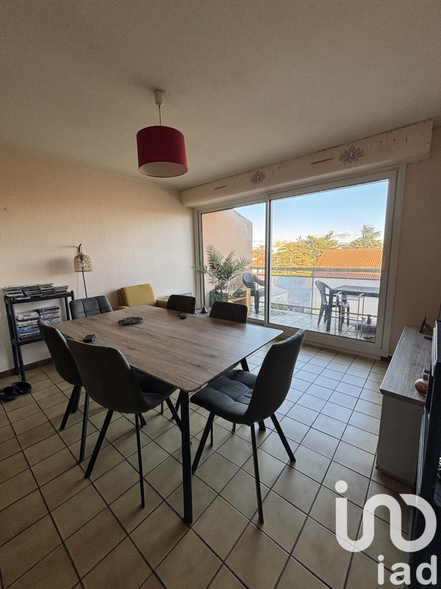 Apartment 2 rooms of 33 m² in Montélimar (26200)