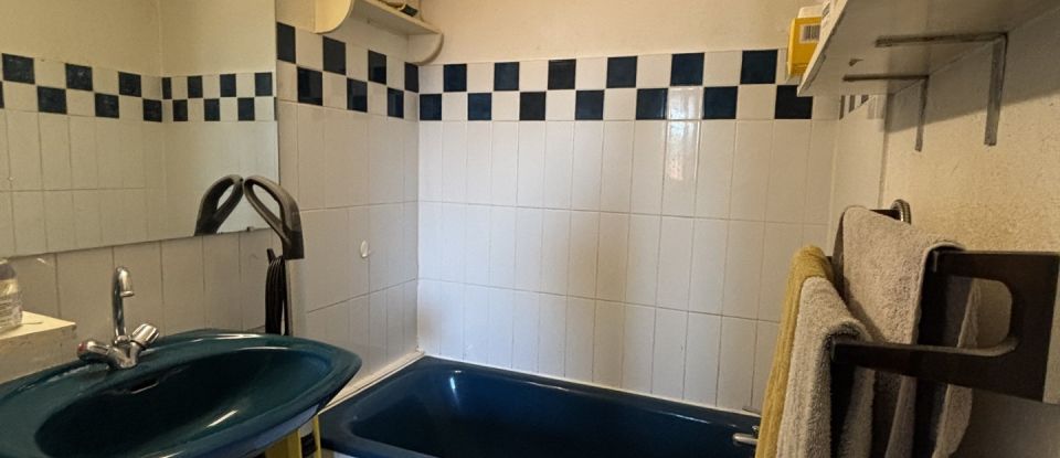 Apartment 2 rooms of 33 m² in Montélimar (26200)