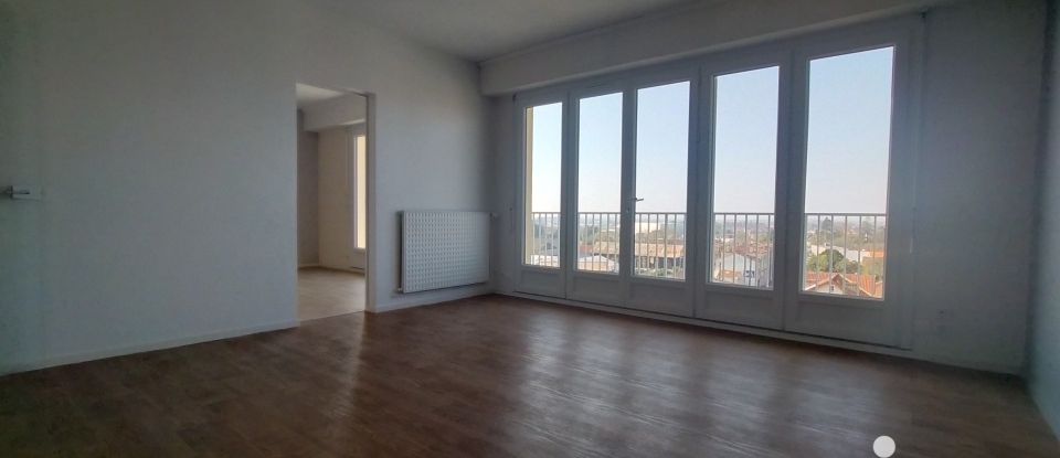 Appartement 3 pièces de 75 m² à Fontenay-le-Comte (85200)