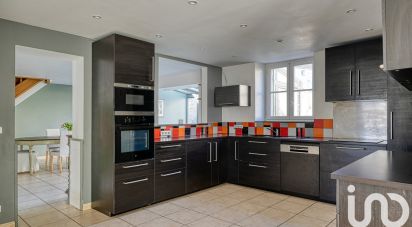 House 13 rooms of 242 m² in Verneuil-sur-Seine (78480)