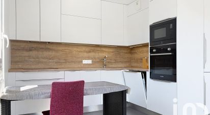 Apartment 3 rooms of 65 m² in Nantes (44000)