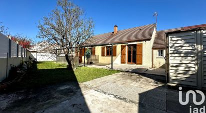 Pavilion 4 rooms of 94 m² in Verneuil-l'Étang (77390)