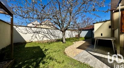 Pavilion 4 rooms of 94 m² in Verneuil-l'Étang (77390)