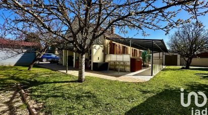 Pavilion 4 rooms of 94 m² in Verneuil-l'Étang (77390)