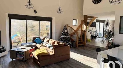 House 7 rooms of 192 m² in Fontenay-le-Comte (85200)