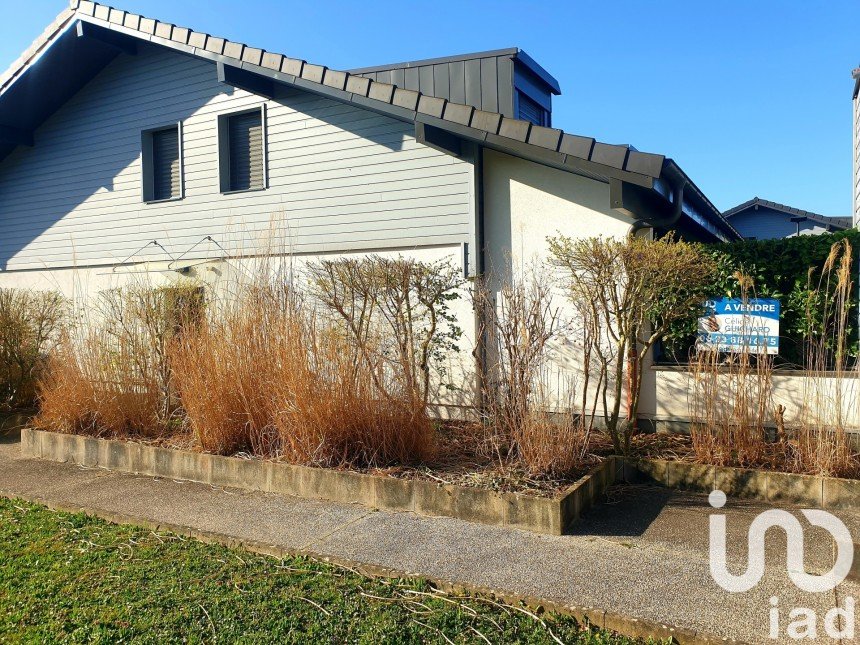 Maison 4 pièces de 90 m² à Chens-sur-Léman (74140)