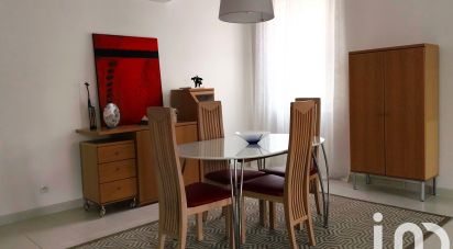 Apartment 3 rooms of 74 m² in Hyères (83400)